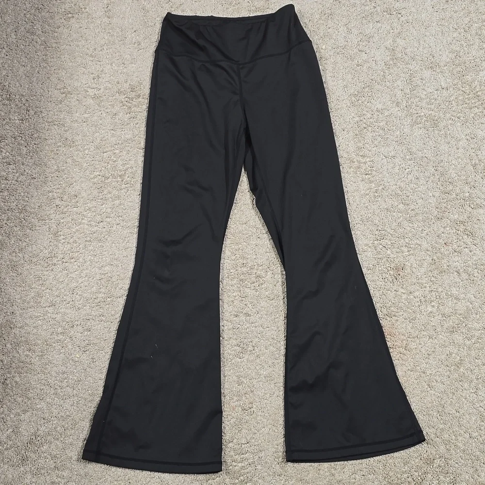 *GIVEAWAY* Lululemon Flare Size 6 - Picture 6 of 6